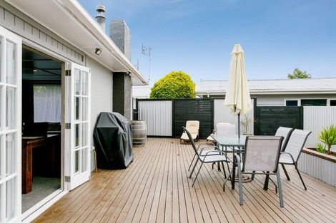 Photo of property in 4 Tamatea Road, Taupo, 3330