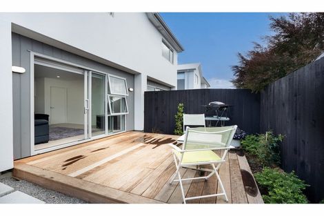 Photo of property in 5/51 Hills Road, Edgeware, Christchurch, 8013