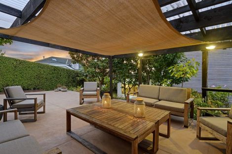 Photo of property in 42 Saint Andrews Hill Road, Mount Pleasant, Christchurch, 8081