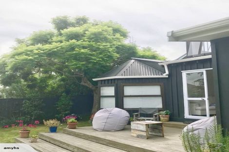 Photo of property in 2 Sinclair Street, Devonport, Auckland, 0624