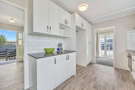 Photo of property in 17a Arnwood Street, Manurewa, Auckland, 2102