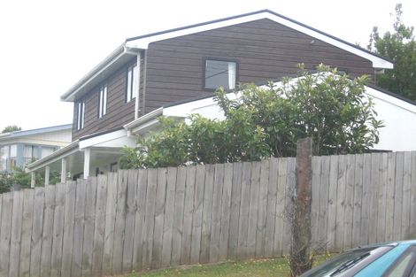 Photo of property in 2/37 Roberts Road, Glenfield, Auckland, 0629