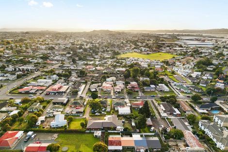 Photo of property in 80 Rosella Road, Mangere East, Auckland, 2024