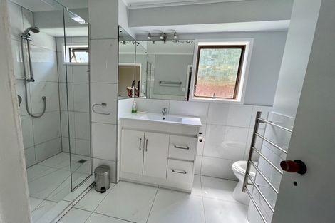 Photo of property in 14 Sheralee Place, Bucklands Beach, Auckland, 2014