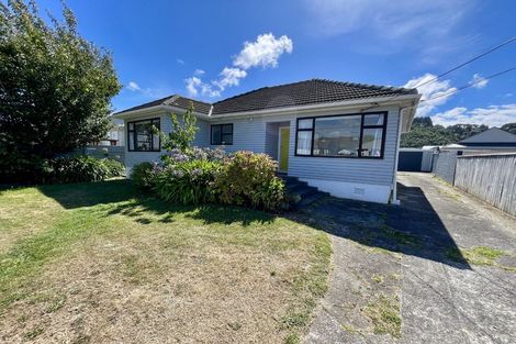 Photo of property in 17 Reynolds Street, Taita, Lower Hutt, 5011