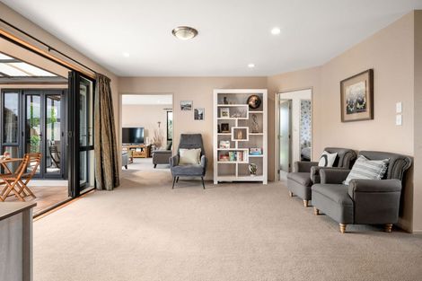 Photo of property in 10 Drumfearn Place, Rototuna, Hamilton, 3210