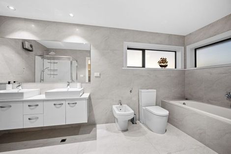 Photo of property in 5 Kingfisher Road, Silverdale, 0932