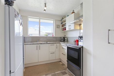 Photo of property in 1/17b Prestons Road, Redwood, Christchurch, 8051