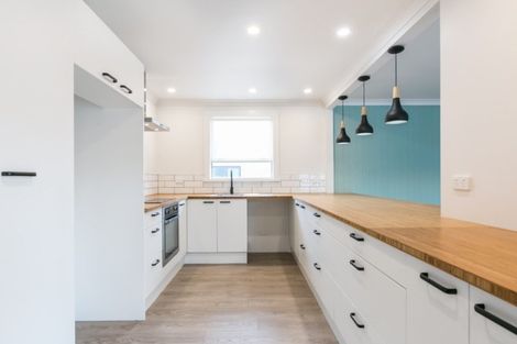 Photo of property in 3 Anzac Avenue, Onekawa, Napier, 4110