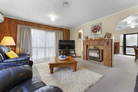 Photo of property in 68 Geraldine Crescent, Cloverlea, Palmerston North, 4412