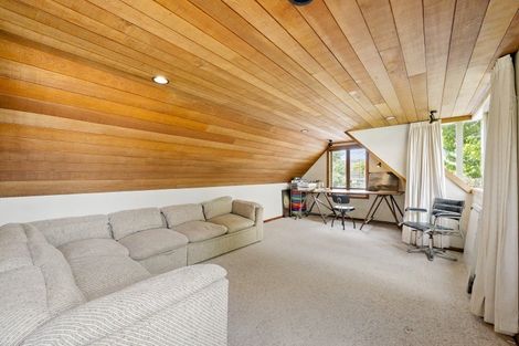 Photo of property in Lowry Cottage, 425 Fergusson Drive, Heretaunga, Upper Hutt, 5018