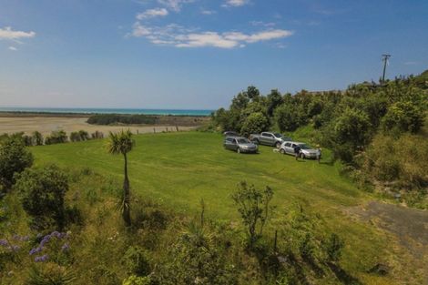 Photo of property in 10 Mangawhio Drive, Mahia, 4198