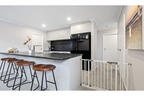 Photo of property in 8 Calder Crescent, Pokeno, 2402