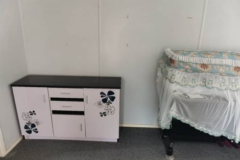 Photo of property in 35 Malmo Place, Massey, Auckland, 0614