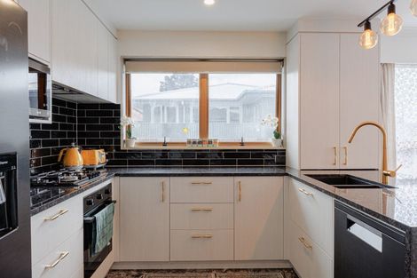 Photo of property in 3 Nicholson Street, Mayfair, Hastings, 4122