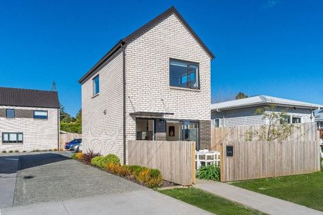 Photo of property in 1/3 Eskdale Road, Birkdale, Auckland, 0626