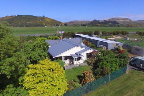 Photo of property in 11 Berwick Road, Woodside, Outram, 9073