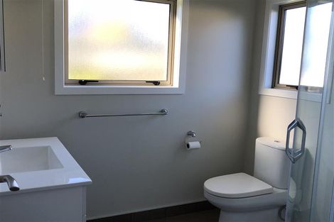 Photo of property in 28 Arrowsmith Avenue, Waipahihi, Taupo, 3330