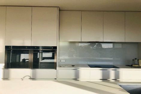 Photo of property in 1/14 Rothesay Bay Road, Rothesay Bay, Auckland, 0630