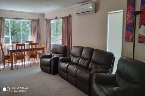 Photo of property in 23 Chedworth Drive, Glenfield, Auckland, 0629