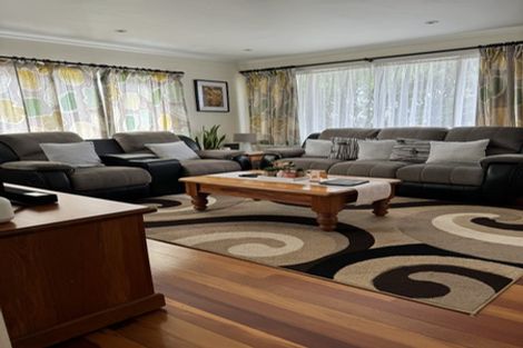 Photo of property in 29 Judkins Crescent, Cockle Bay, Auckland, 2014