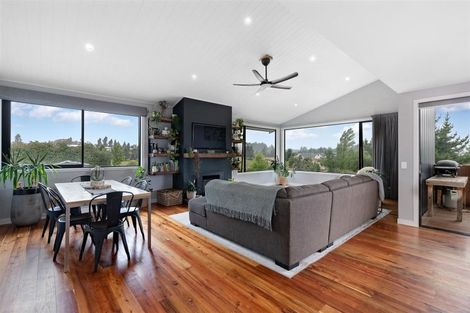 Photo of property in 17 Sam John Place, Lake Hawea, Wanaka, 9382