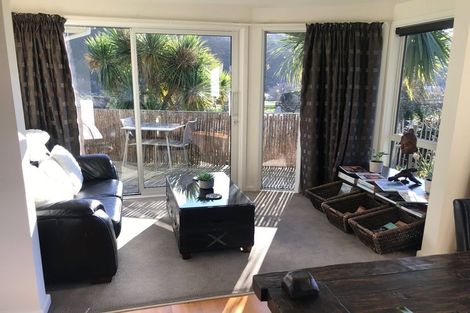 Photo of property in 8 Ocean View Terrace, Sumner, Christchurch, 8081