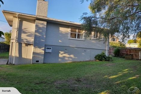 Photo of property in 2/298 Rangatira Road, Beach Haven, Auckland, 0626