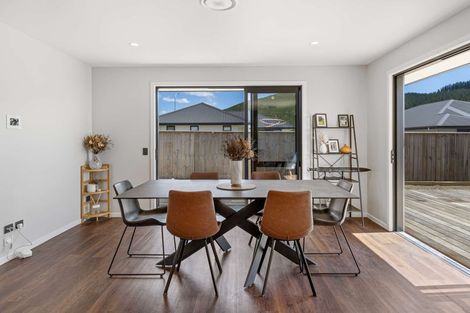 Photo of property in 38 George Fyfe Way, Wakefield, 7025