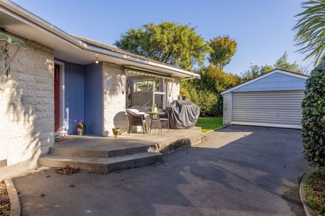 Photo of property in 38 Highland Place, Avonhead, Christchurch, 8042