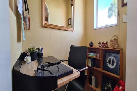 Photo of property in 23 Gilmour Place, Taradale, Napier, 4112