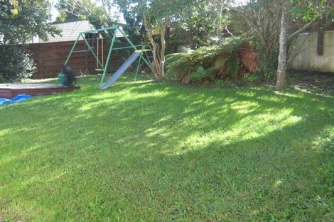 Photo of property in 2/152a Mokoia Road, Chatswood, Auckland, 0626