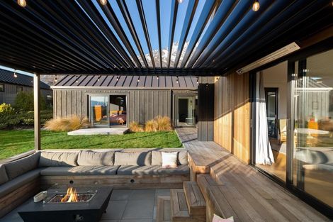 Photo of property in 2 Wanderer Lane, Jacks Point, Queenstown, 9371