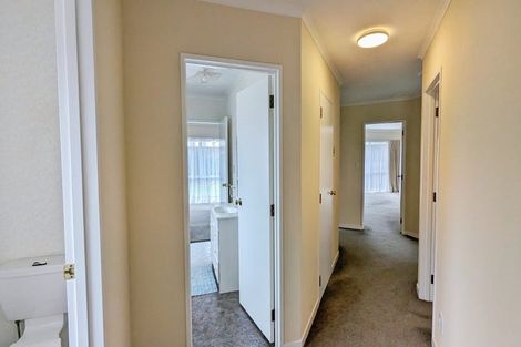 Photo of property in 4 Royal Oak Drive, Kelvin Grove, Palmerston North, 4414