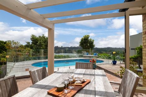 Photo of property in 15 Rangi Avenue, Schnapper Rock, Auckland, 0632