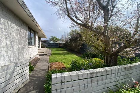 Photo of property in 1/11 Manor Place, Bryndwr, Christchurch, 8053
