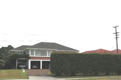 Photo of property in 314 East Coast Road, Forrest Hill, Auckland, 0620