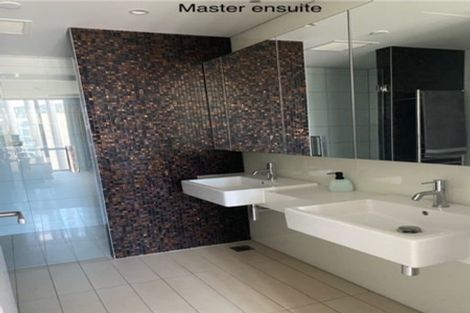 Photo of property in 251/2 Market Lane, Wellington Central, Wellington, 6011