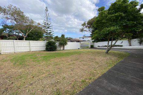 Photo of property in 36 Murvale Drive, Bucklands Beach, Auckland, 2014