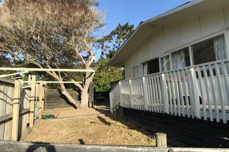 Photo of property in 57 Candia Road, Henderson Valley, Auckland, 0614