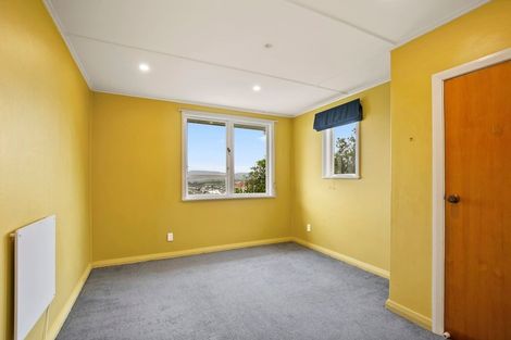 Photo of property in 43 Hiwi Crescent, Titahi Bay, Porirua, 5022