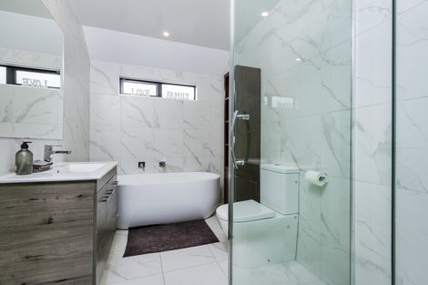 Photo of property in 25 Cavalli Road, Long Bay, Auckland, 0630