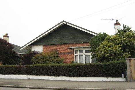 Photo of property in 241 Macandrew Road, Forbury, Dunedin, 9012