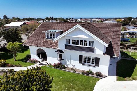 Photo of property in 17 Rhodes Street, Waimate, 7924