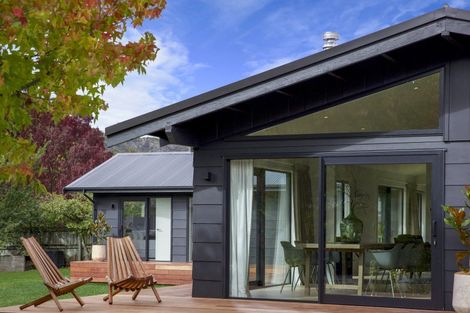 Photo of property in 8 Butel Avenue, Arrowtown, 9302