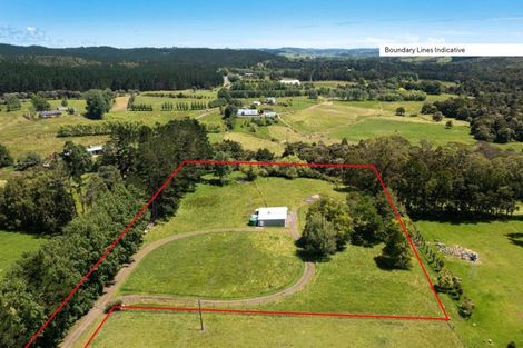 Photo of property in 337 Ararimu Valley Road, Helensville, Waimauku, 0882