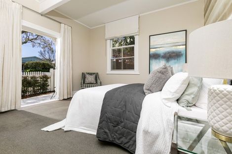 Photo of property in 31 Mozeley Avenue, Devonport, Auckland, 0624