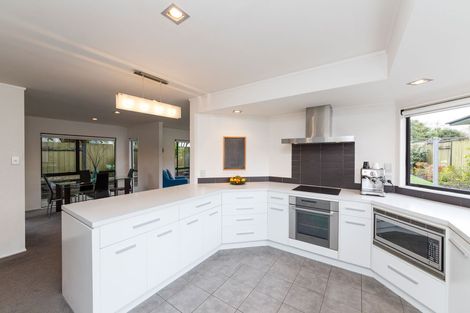 Photo of property in 23 Walnut Grove, Kelvin Grove, Palmerston North, 4414