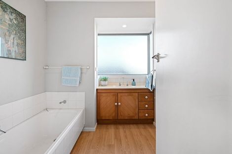 Photo of property in 17 Callard Place, Riverlea, Hamilton, 3216