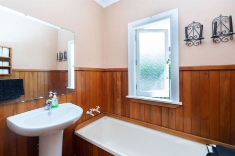 Photo of property in 19 East Street, Feilding, 4702